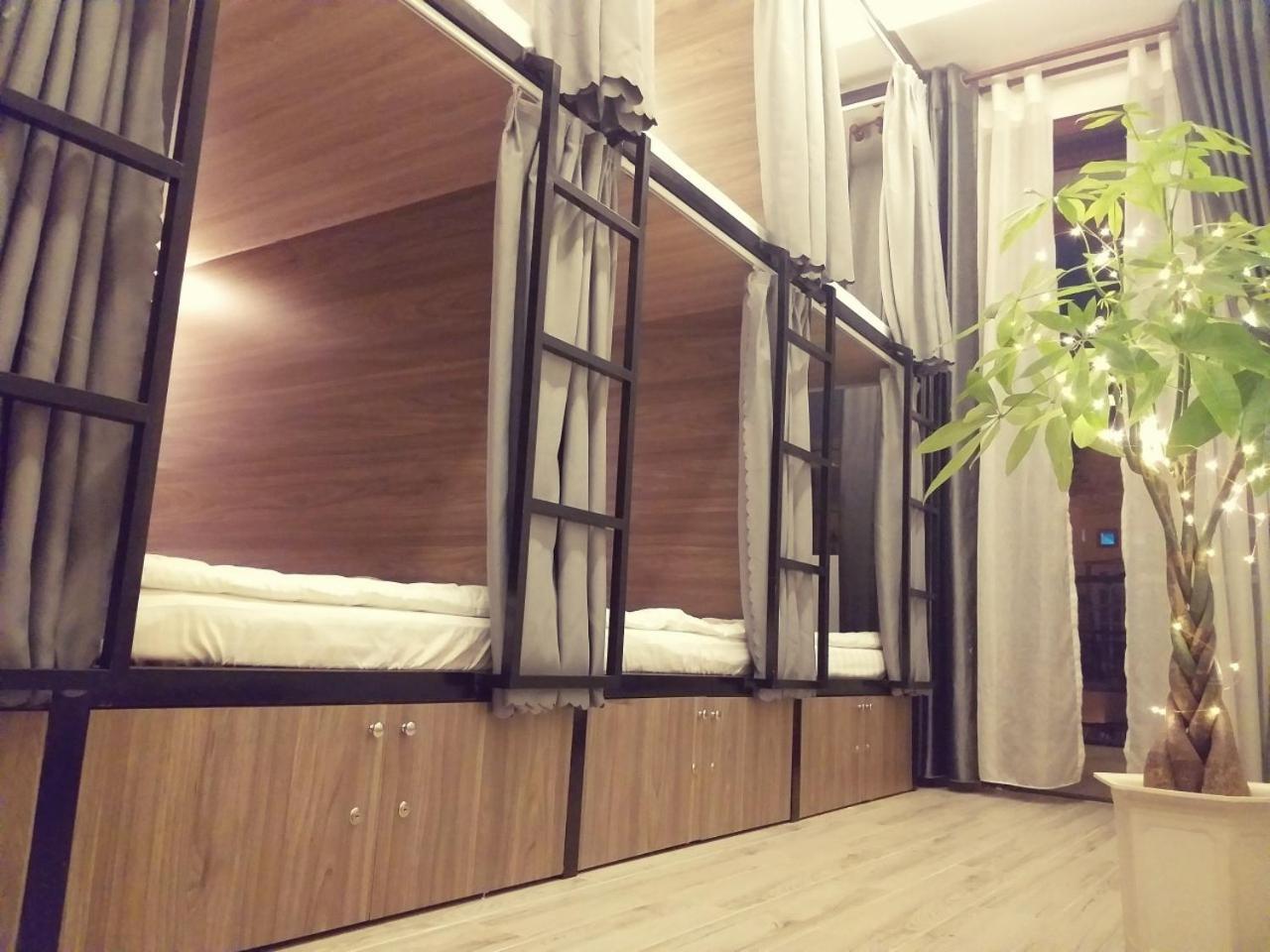 Adora Central Park Hostel Can Tho Buitenkant foto